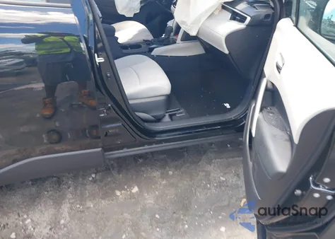 2025 Toyota Corolla Cross L z USA, uszkodzony, nr VIN 7MUAAAAG8SV146039